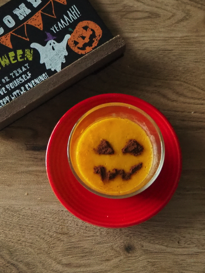 ハロウィンのかぼちゃプリン