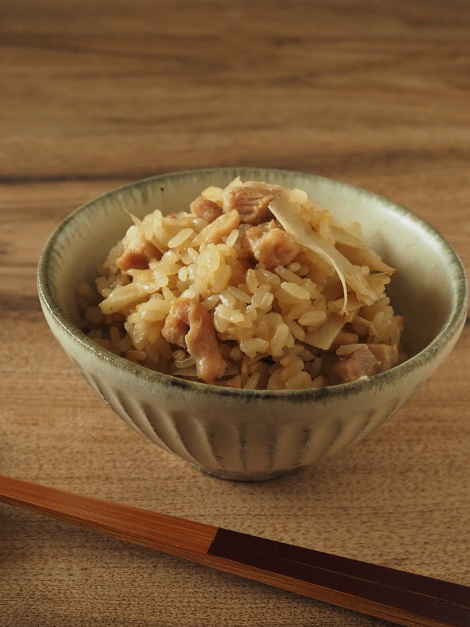 鶏ごぼうのモチモチおこわ風炊き込みご飯