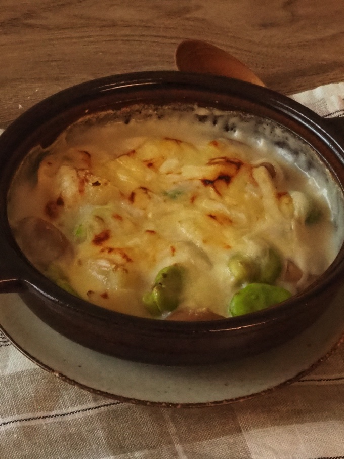 ごろっとそら豆のじゃがいもグラタン