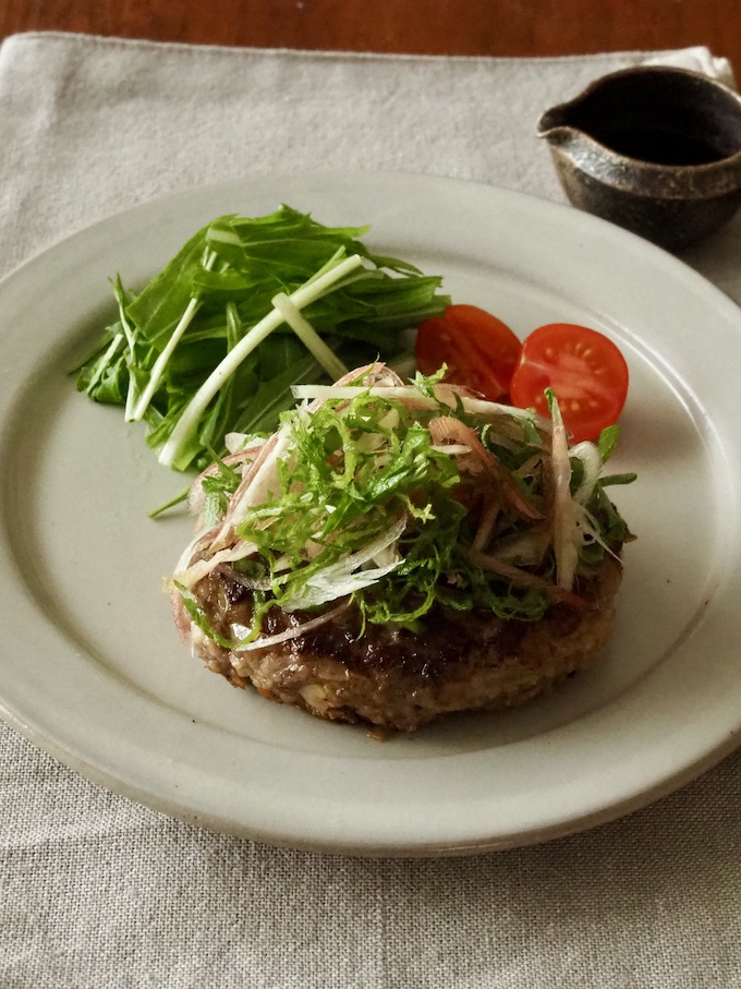 たっぷり薬味のさっぱり和風ハンバーグ