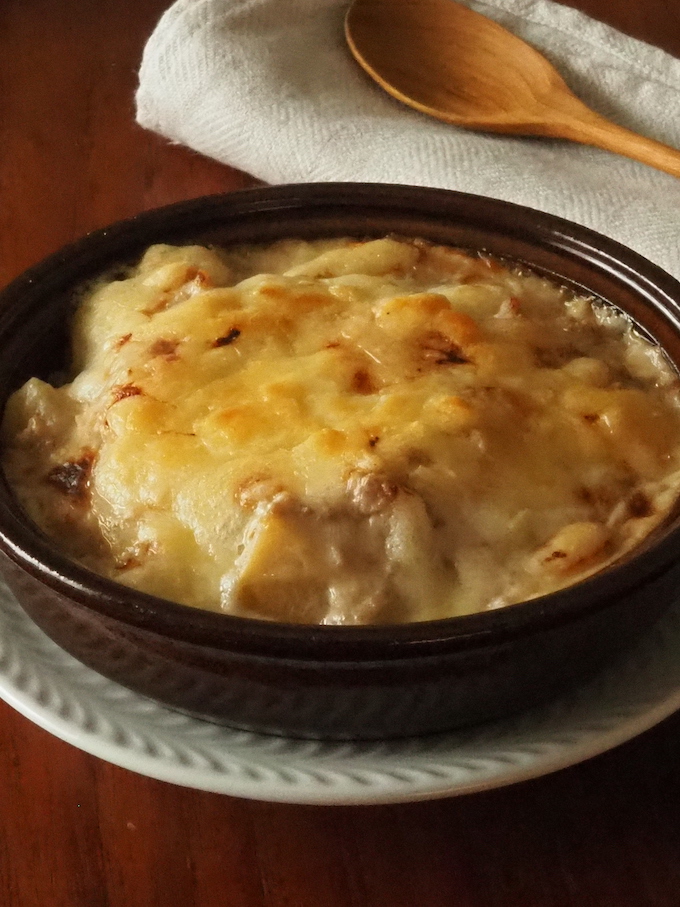 じゃがいもとひき肉の味噌クリームグラタン