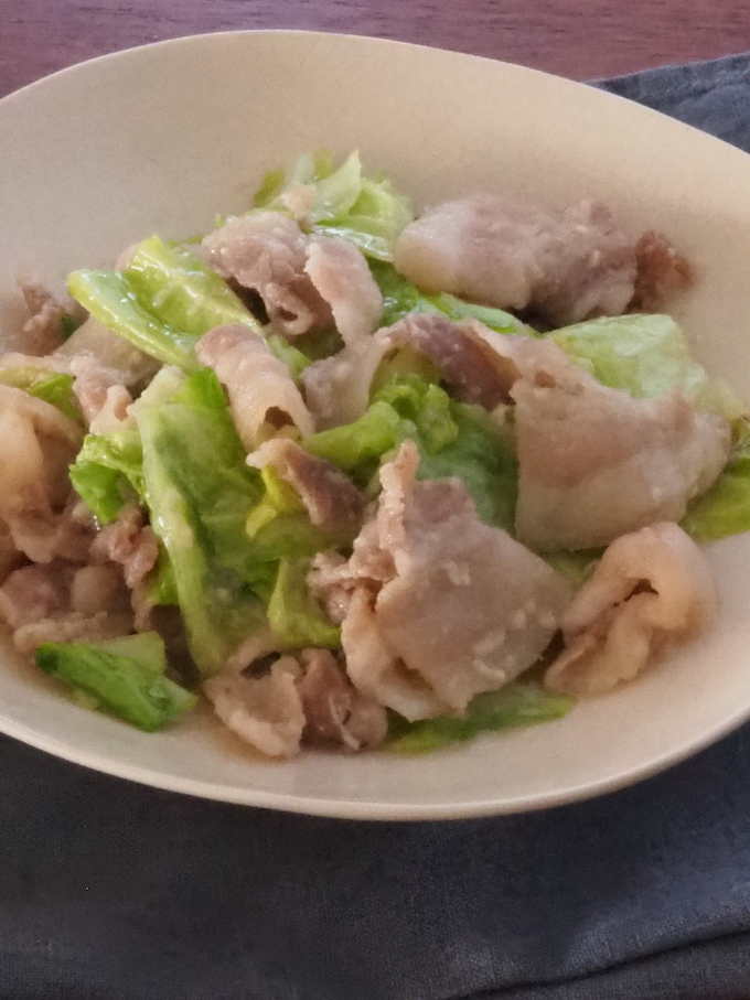 調味料2つだけ！豚とキャベツの塩麹炒め
