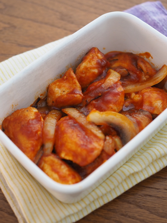 【作りおき】鶏むねのカレーケチャップ炒め