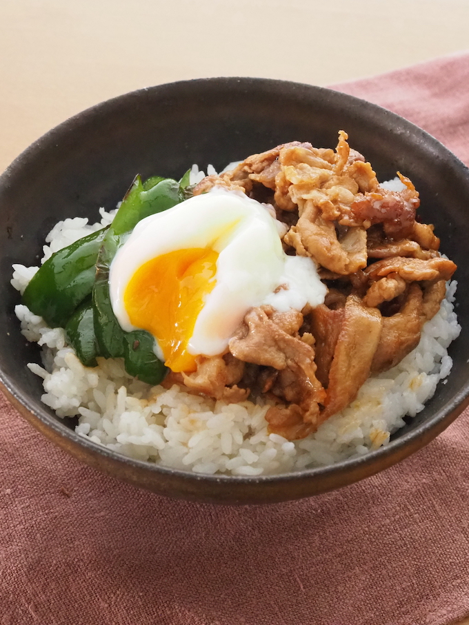 豚ピーマンの楽ちんスピード丼