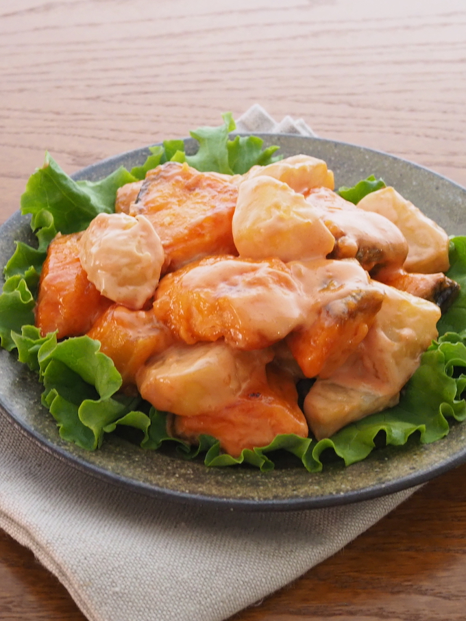 鮭とじゃがいものエビマヨ風
