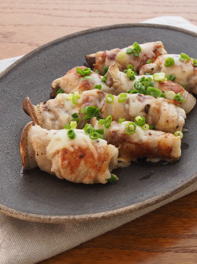 エリンギの肉巻きとろーりチーズ乗せ