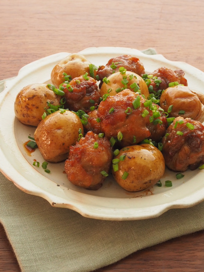 豚こま団子と新じゃがのはちみつ照り煮