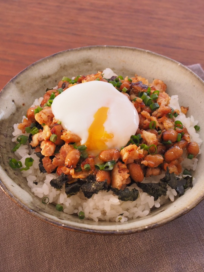 ひき肉と納豆のささっとそぼろ丼