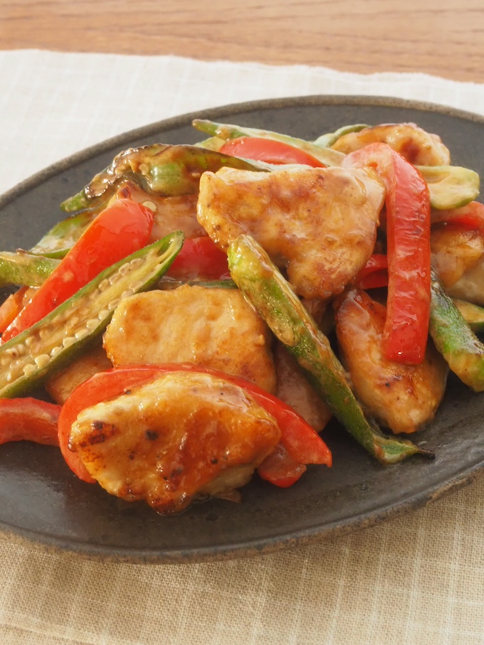鶏むねと夏野菜のカレーマヨ炒め