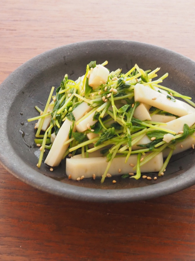 かまぼこと豆苗の香り和え