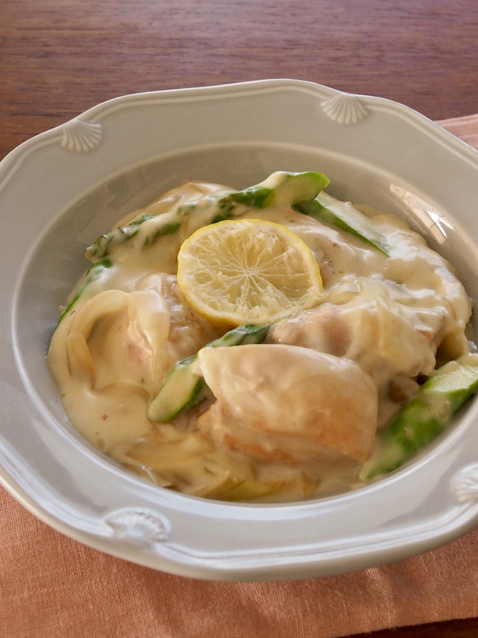 鶏肉とアスパラのレモンクリーム煮