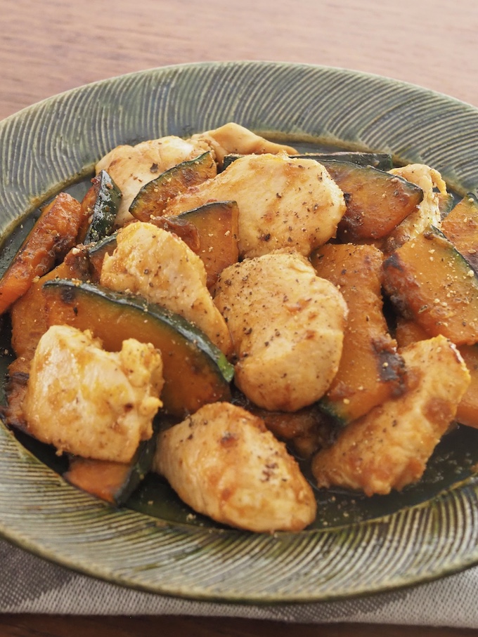 鶏むねとかぼちゃのにんにくバターしょうゆ