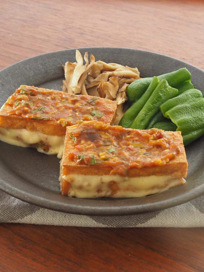 厚揚げのねぎみそチーズ焼き