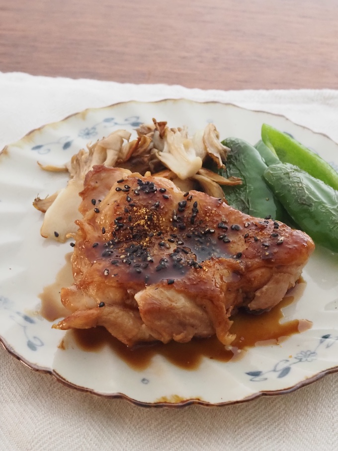 鶏肉のピリ辛ごま七味焼き