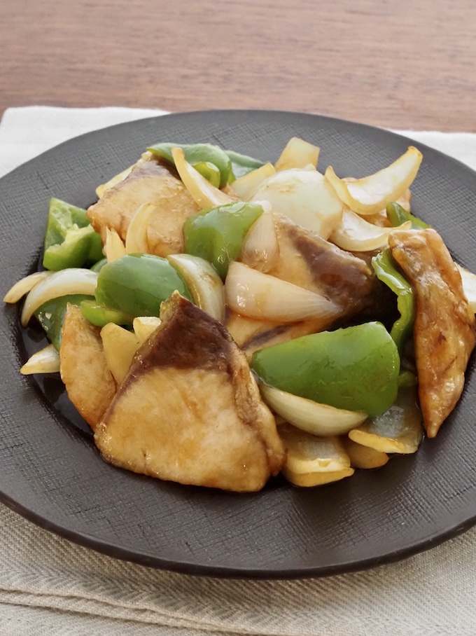 まろやかな酸味！ぶりの黒酢炒め