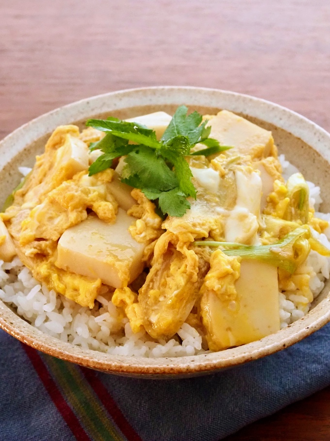 かまぼこの卵とじ丼
