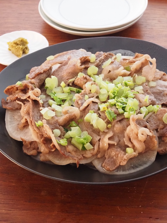 フライパンで大根と牛肉の重ね蒸し
