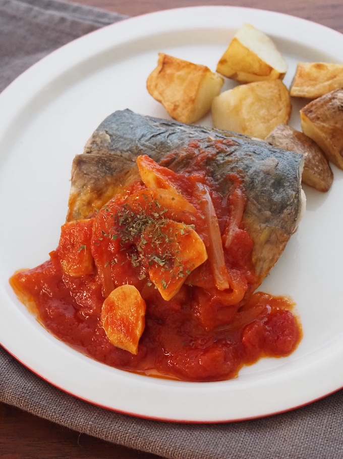 さばのソテー ガーリックトマトソース