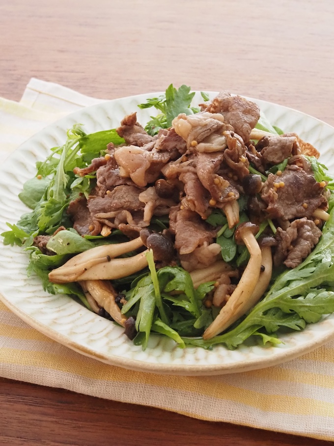 春菊と牛肉のサラダ仕立て