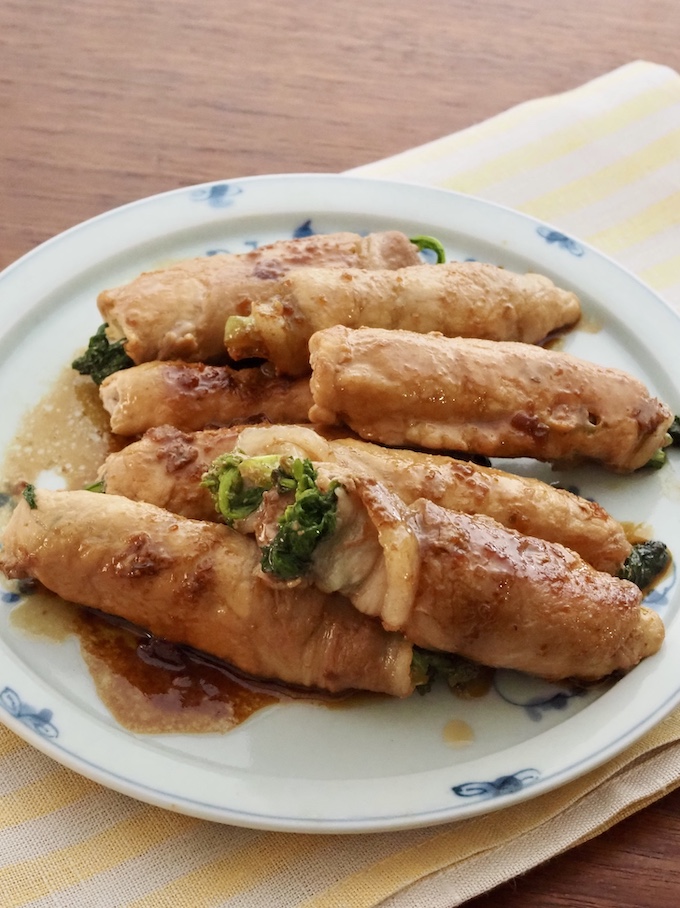 ほろ苦さが魅力！菜の花の肉巻き