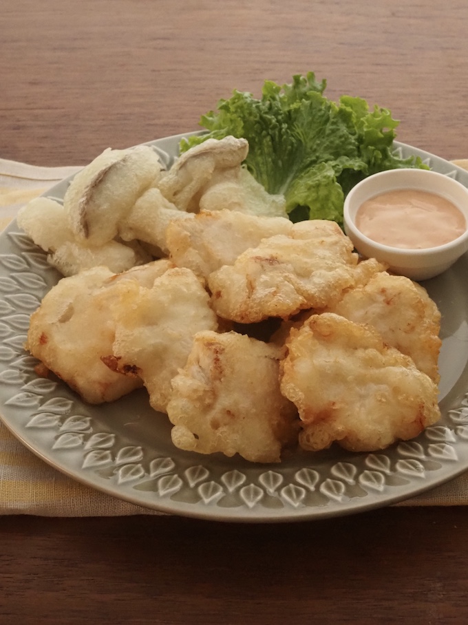 サクサク鶏むねのフリットオーロラソース