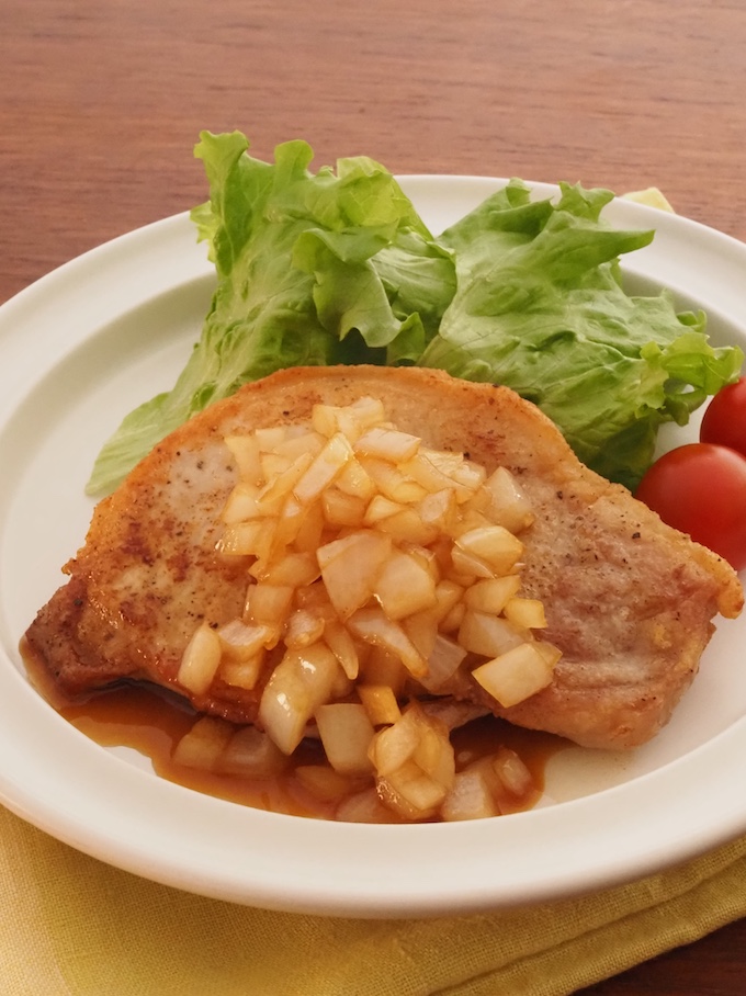 ポークソテーざくざく新玉ねぎソース