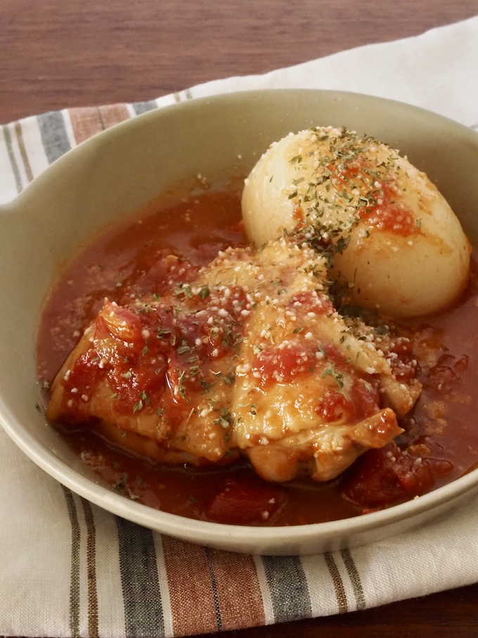 チキンと新玉ねぎのトマト煮