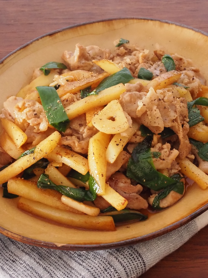 豚とじゃがいものスタミナ炒め