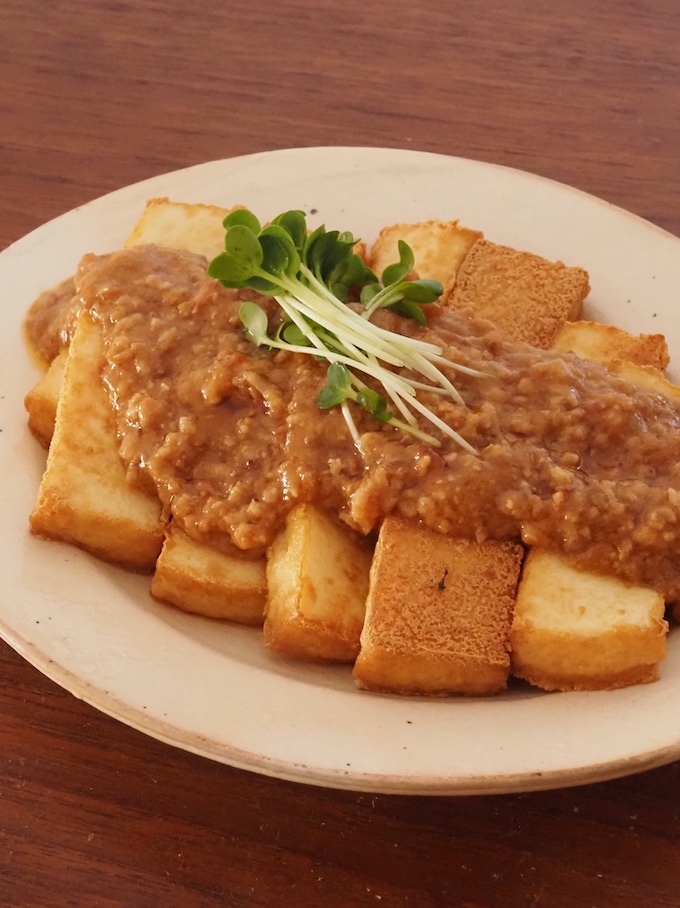 焼き厚揚げの肉みそあんかけ