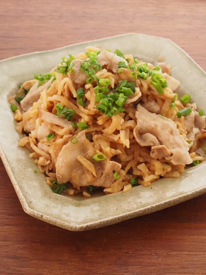 豚バラと切り干し大根のソース炒め