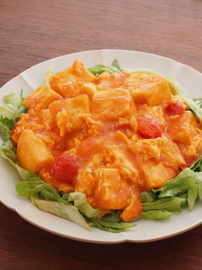 豆腐と卵のトマチリ炒め