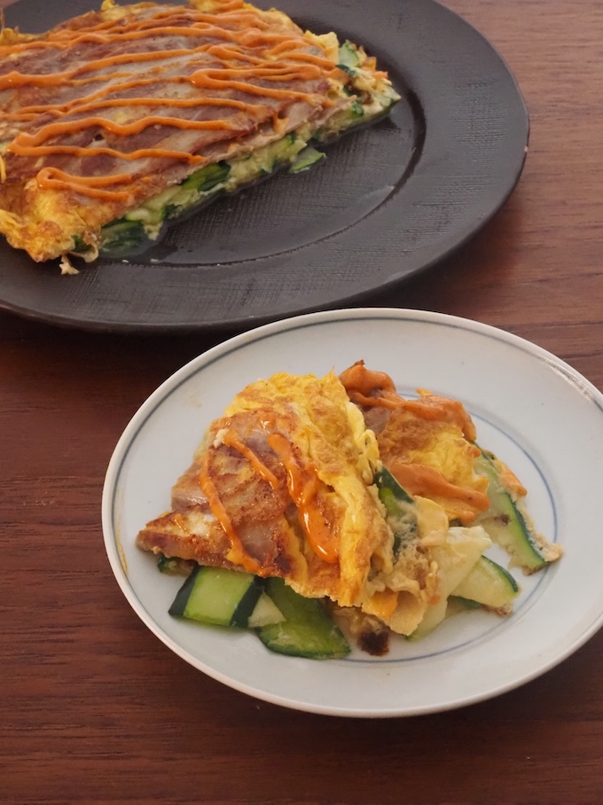 豚とズッキーニの重ね焼き コチュマヨソース
