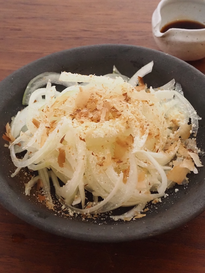 玉ねぎのおかかチーズ