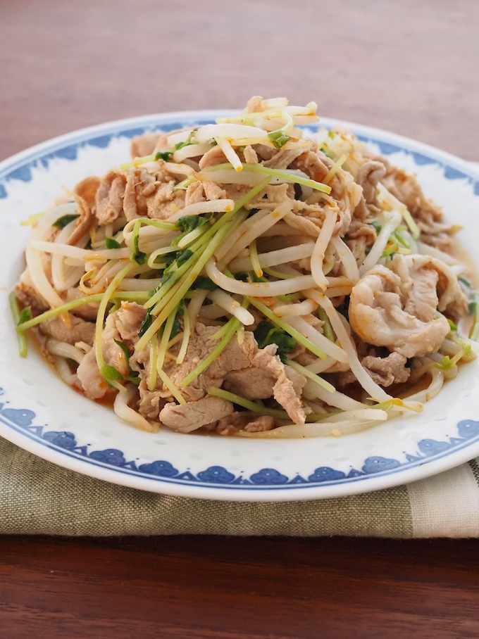 豚肉ともやしのにんにくラーポン
