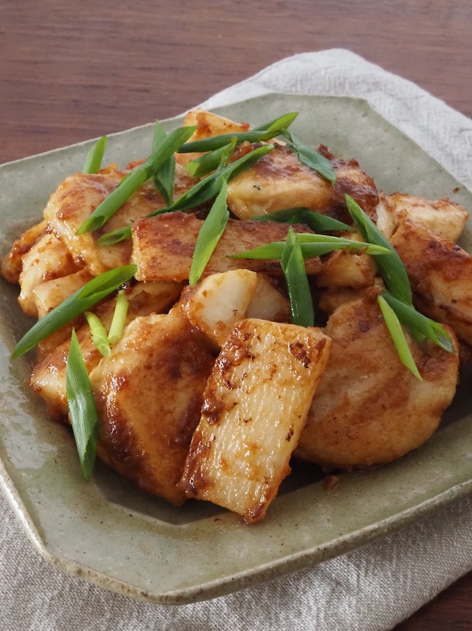 鶏むねと長芋のにんにくみそマヨ炒め