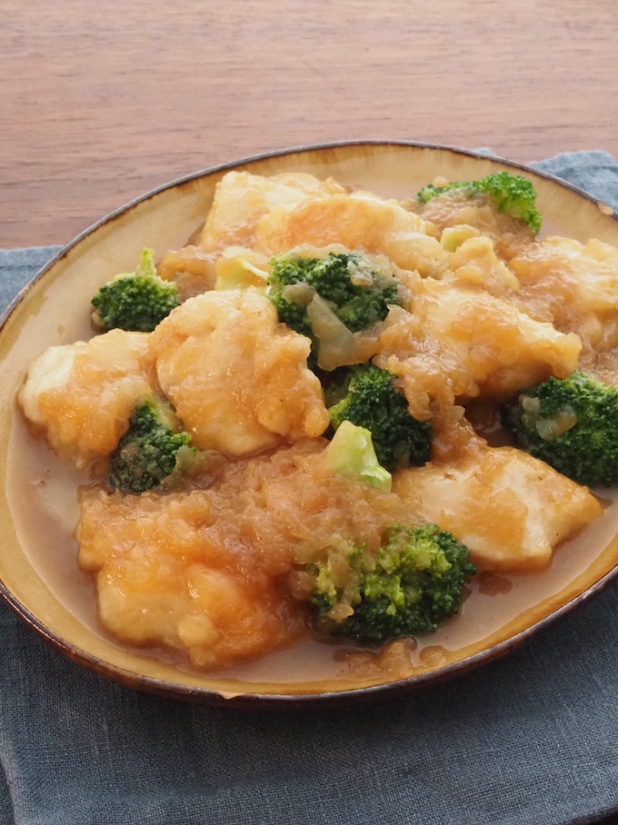 鶏むね肉のおろし玉ねぎ煮