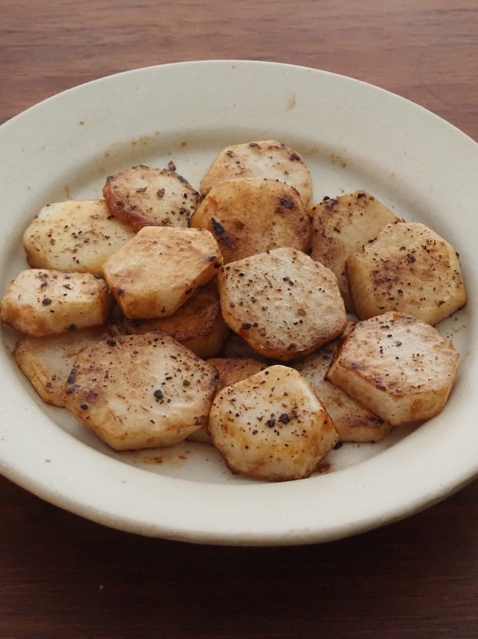里芋のバターしょうゆ焼き