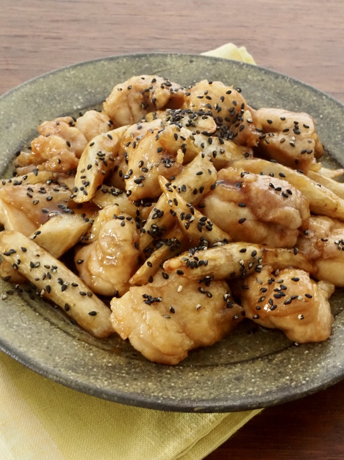 ご飯がすすむ！チキンチキンごぼう